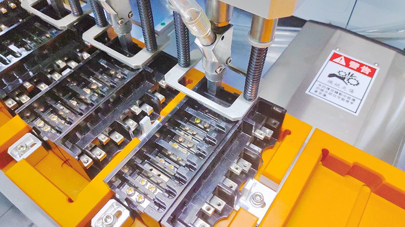 自動化鎖螺絲設備 自動鎖螺絲機